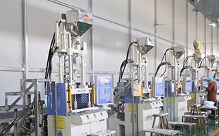 Rubber injection machine